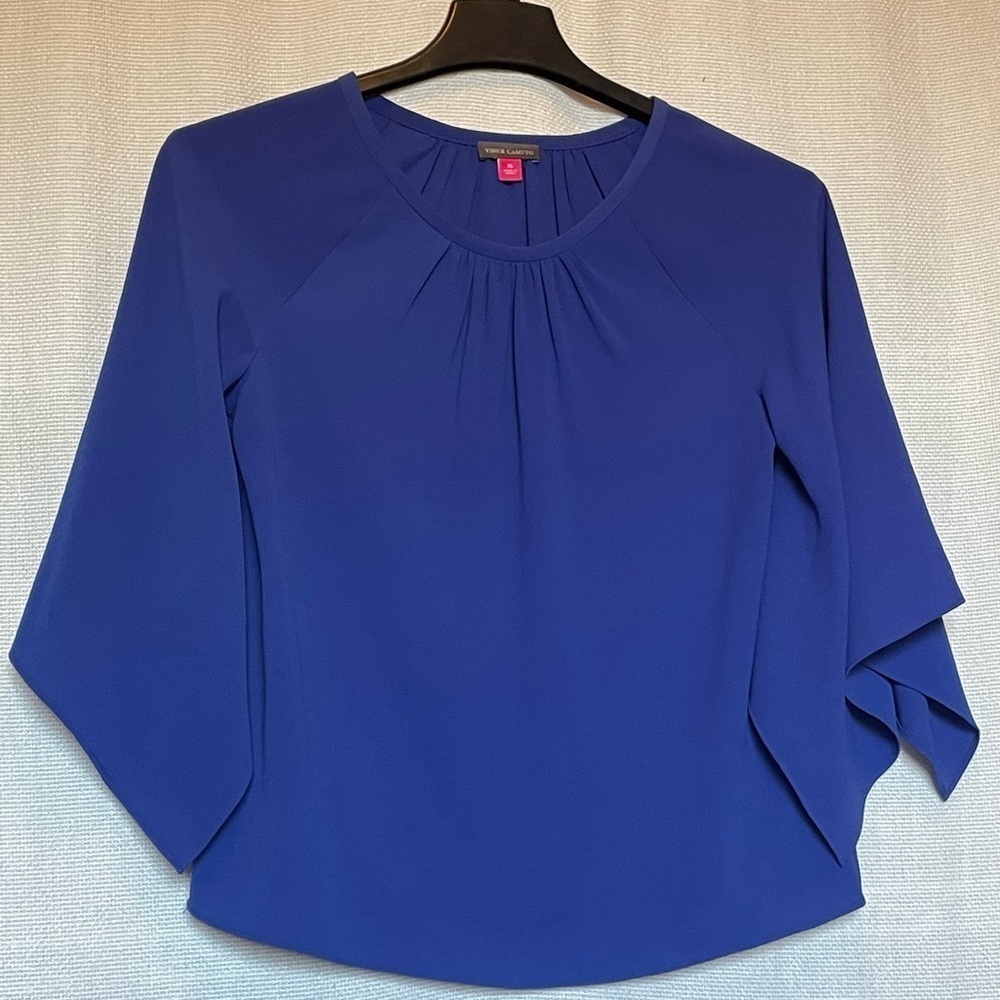 Vince Camuto royal blue top